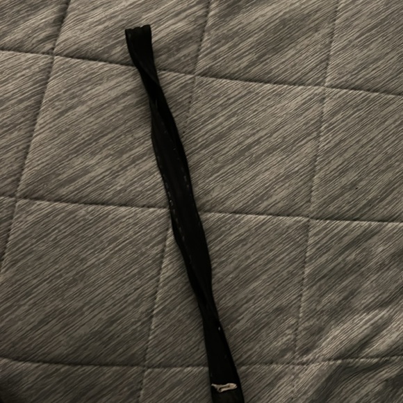 Lululemon Black Skinny Headband - Picture 3 of 3